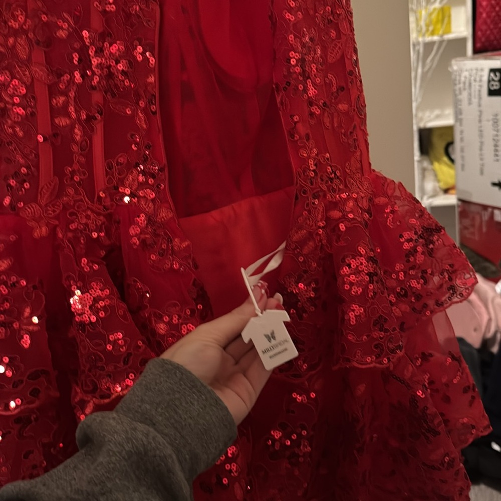 red dress - Picture 3 of 3